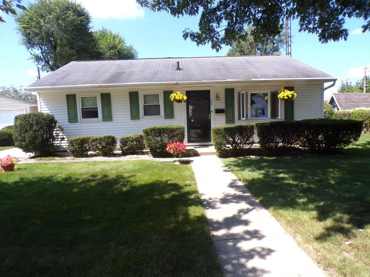 909 N Oxford DR, Marion, IN 46952