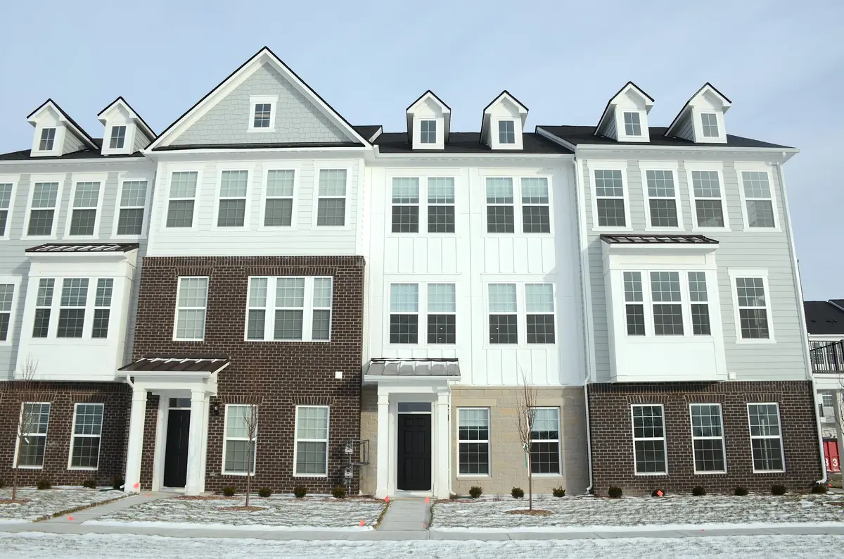 14571 Pomona LN, Carmel, IN 46074