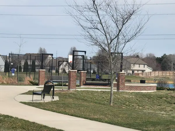 51405 Elm RD, Granger, IN 46530-8640