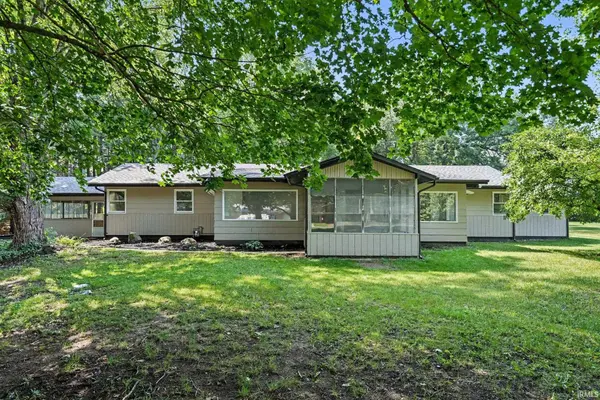 56825 Elmer AVE, South Bend, IN 46619-2209