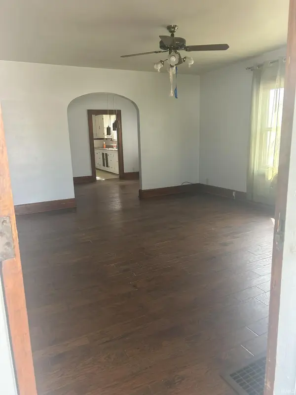 400 NW 1st ST, Washington, IN 47501