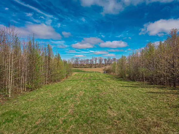 569 N Richland Creek DR, Princeton, IN 47670