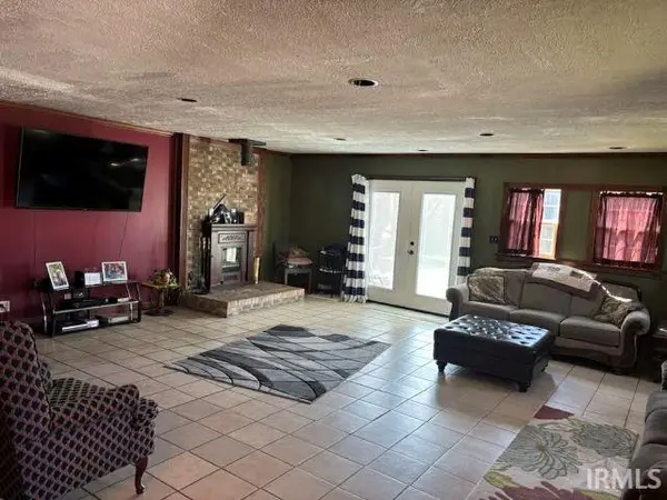 356 Main ST, Plainville, IN 47568