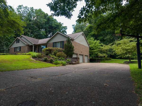 4077 Frame RD, Newburgh, IN 47630