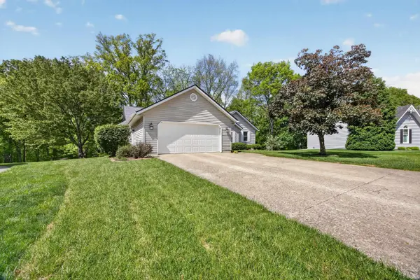 5118 N Echo BND, Bloomington, IN 47404