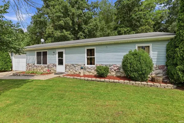 512 N McKinley ST, Angola, IN 46703