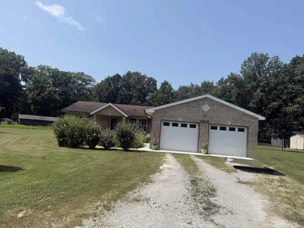 11758 W Smith Ridge CT, Monticello, IN 47960