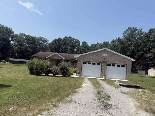 11758 W Smith Ridge CT, Monticello, IN 47960