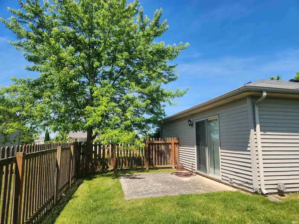 832 N Thresher RUN, Churubusco, IN 46723