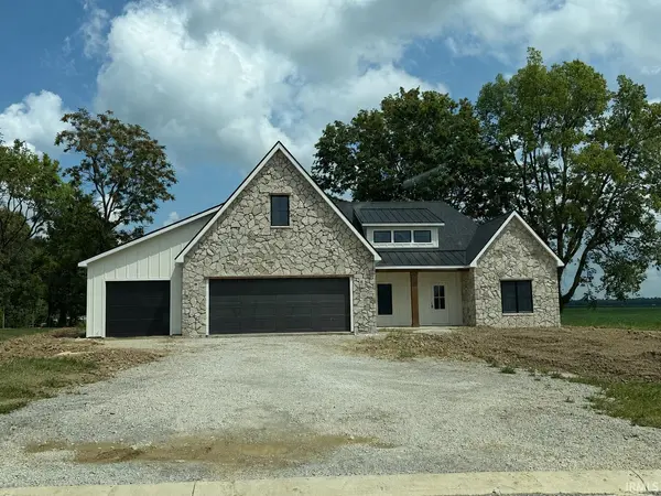 12 Creekside LN, Wabash, IN 46992