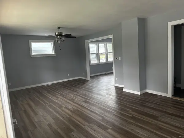 406 E Broadway ST, South Bend, IN 46601