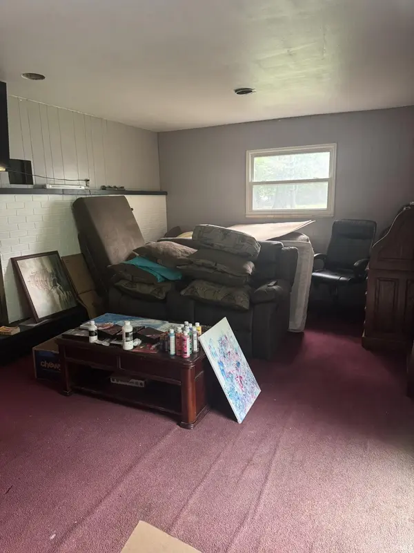 6004 E Paulding RD, Fort Wayne, IN 46816-1718
