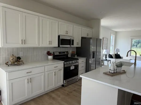 7649 W Julia DR, Ellettsville, IN 47429
