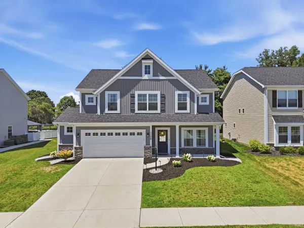1126 Mosaic ST, Huntertown, IN 46748-0239