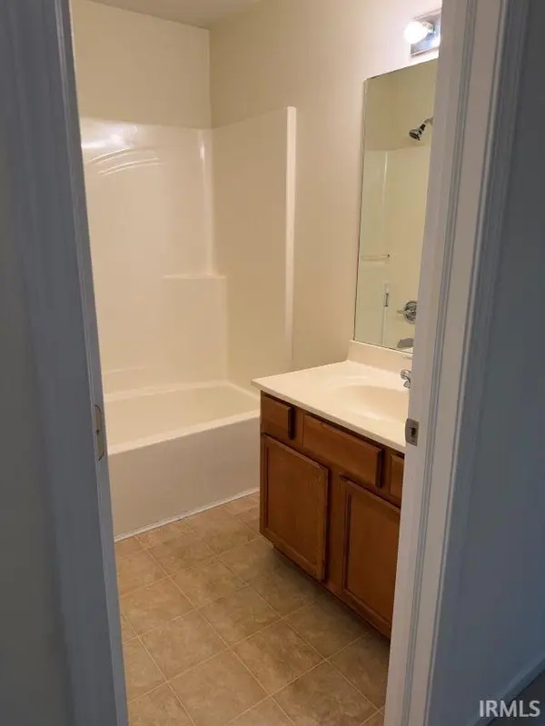 2465 S Woolery Mill DR, Bloomington, IN 47403