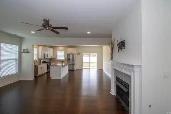 5537 Belmont DR, Newburgh, IN 47630