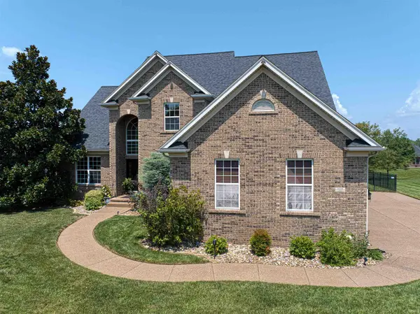 5688 Victoria Bluffs DR, Newburgh, IN 47630