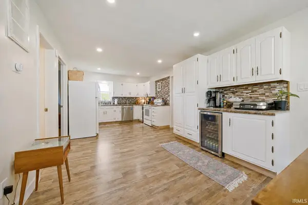 11225 Sharon DR, Evansville, IN 47712