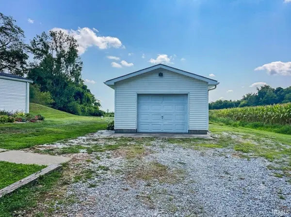 3319 W 50 South RD, Princeton, IN 47670