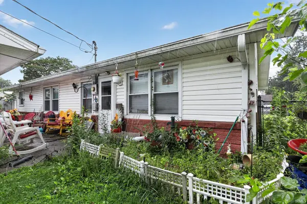 216 W South A ST, Gas City, IN 46933