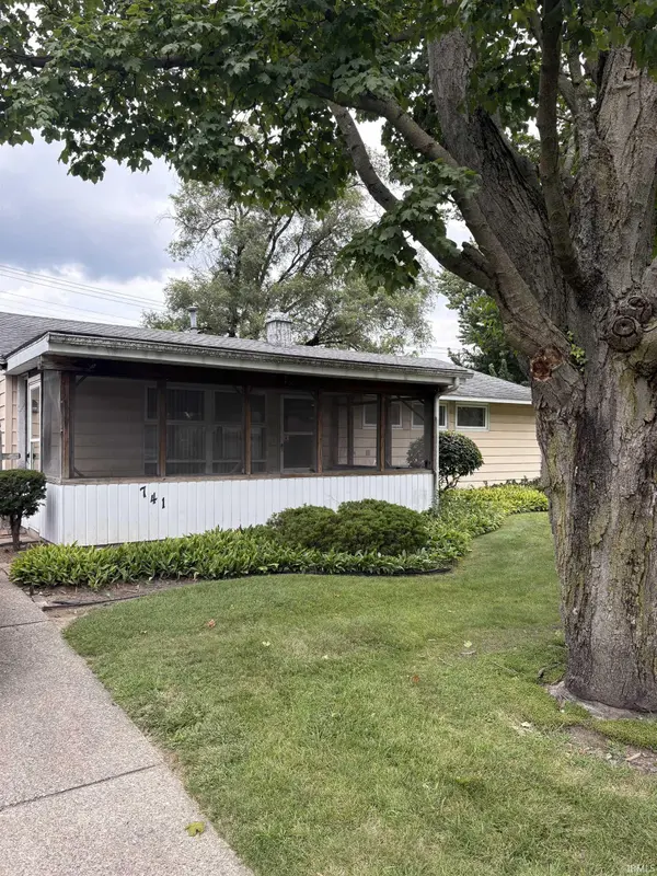 741 Patterson DR, South Bend, IN 46615-3319
