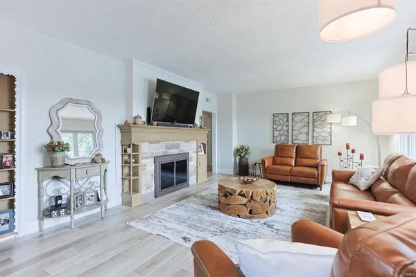 10098 Jefferson RD, Osceola, IN 46561