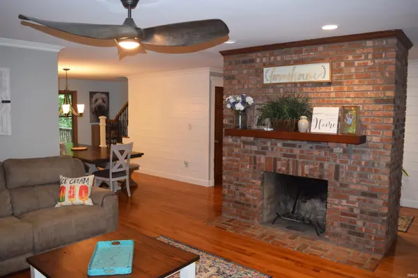 6024 Broadway AVE, Evansville, IN 47712