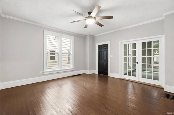 334 W 9th ST #1, Auburn, IN 46706
