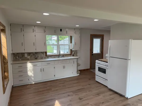 516 N Maple ST, Argos, IN 46501