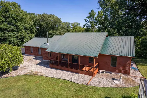 606 W Markle RD, Huntington, IN 46750