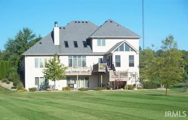 10433 N 300 E ***, Roanoke, IN 46783
