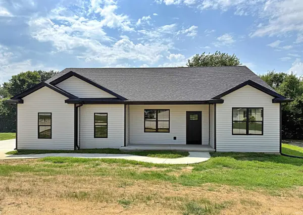 1309 Rosewood DR, Washington, IN 47501