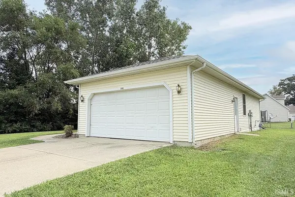 508 Heritage DR, Middlebury, IN 46540-9284