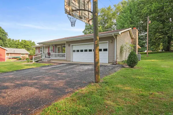 260 Cavins LN, Bloomfield, IN 47424