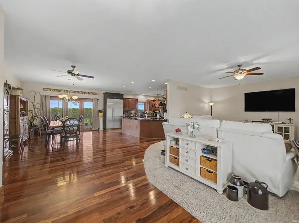 599 Shady LN, Boonville, IN 47601