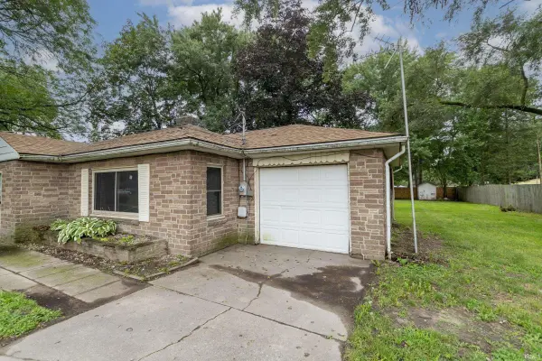54039 County Road 5 ***, Elkhart, IN 46514