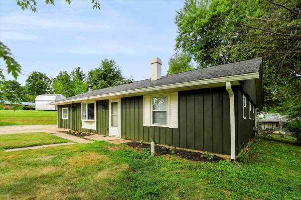 3321 N Stoneycrest RD, Bloomington, IN 47404