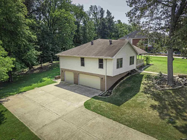 2422 Union DR, Newburgh, IN 47630