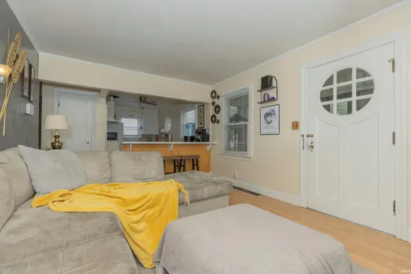 2723 Stringtown RD, Evansville, IN 47711