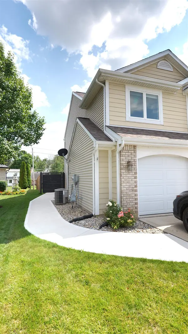 7214 Sandyridge PL, Fort Wayne, IN 46835-4084