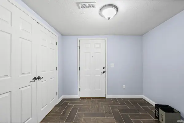 610 S Wood ST, Brookston, IN 47923