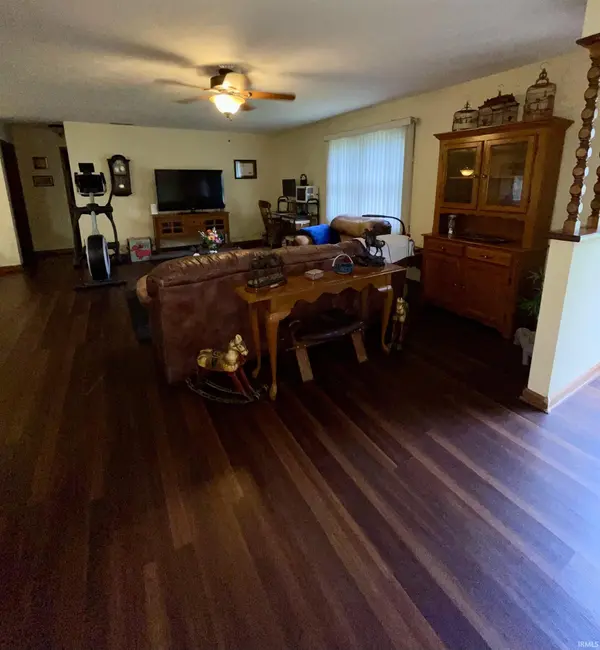 370 E Kinsey DR, Russiaville, IN 46979