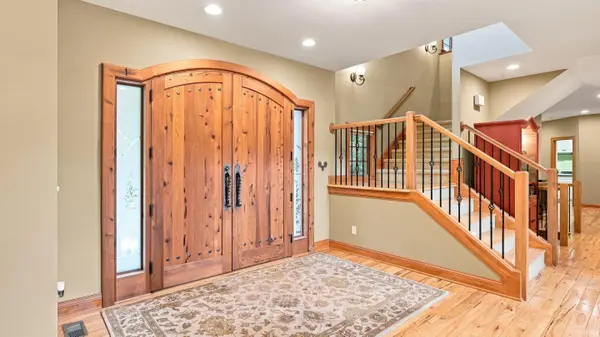2710 Pleasant Creek DR, Yorktown, IN 47396