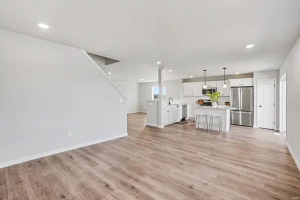2271 Highlander DR, Warsaw, IN 46580