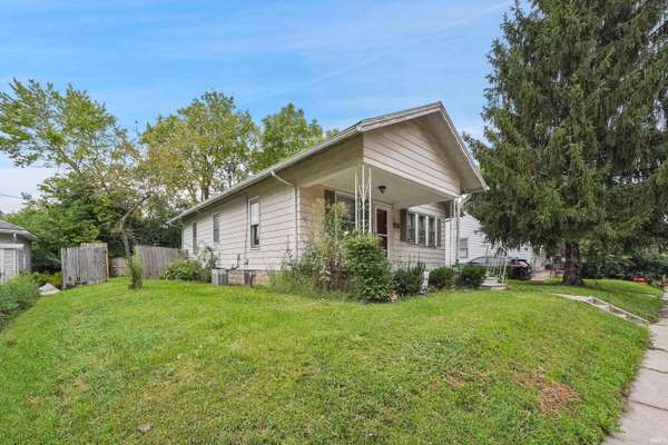 327 S 8th ST, New Castle, IN 47362