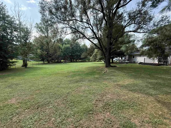 1627 S Meridian RD, Mitchell, IN 47446