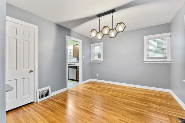 220 W Fleming AVE, Fort Wayne, IN 46807
