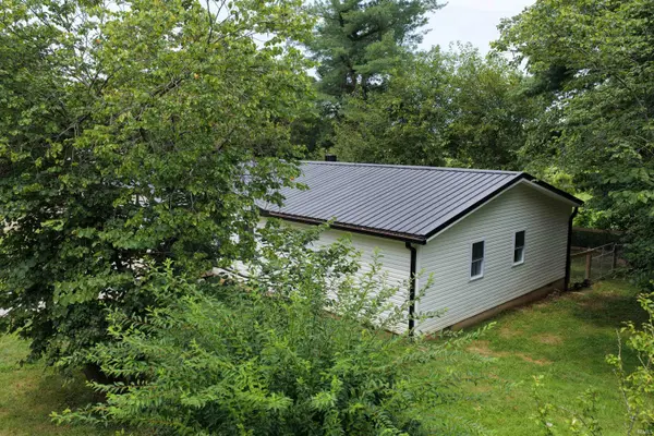 533 Old Buddha Road ***, Bedford, IN 47421
