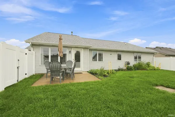 12832 Country Shoal LN, Grabill, IN 46741