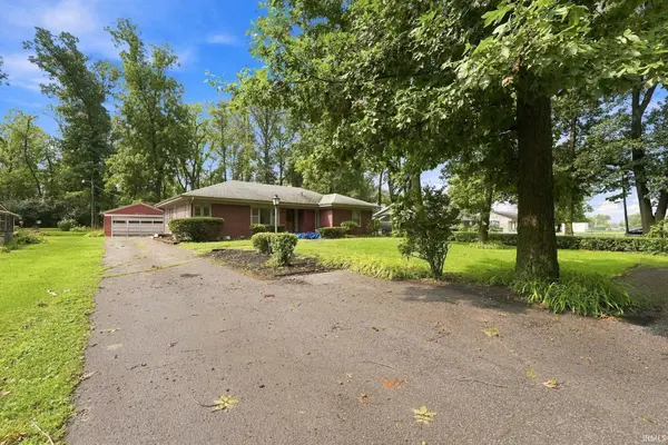 3717 Spruce DR, Fort Wayne, IN 46809